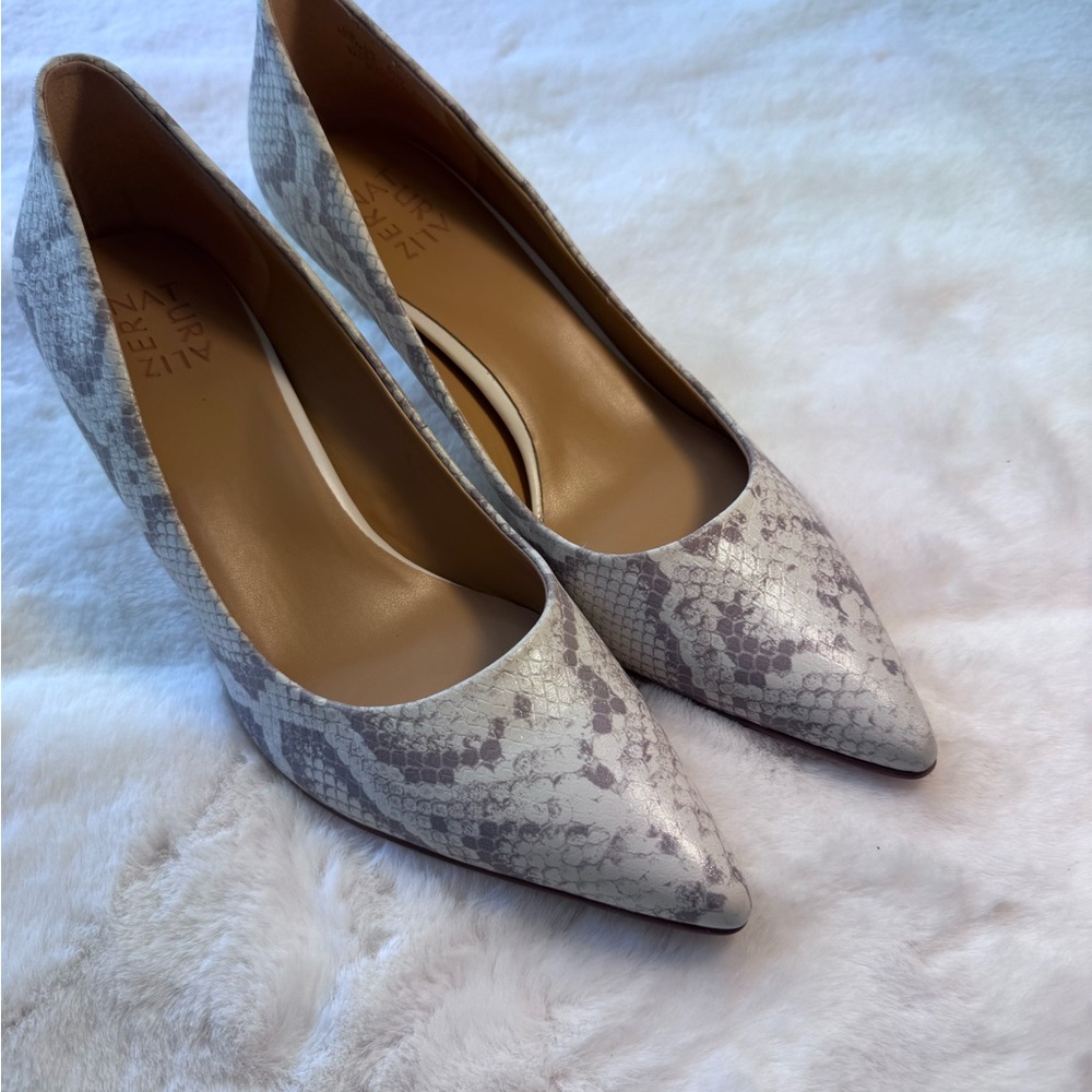 Naturalizer White and Gray Snakeskin Pumps Size 10.5 - Picture 6 of 7